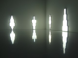 Dan Flavin.jpg
